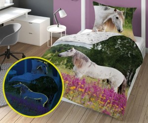 Pościel świecąca w ciemności 140x200 Koń na lawendowym polu biały Młodzieżowa Bawełniana-2