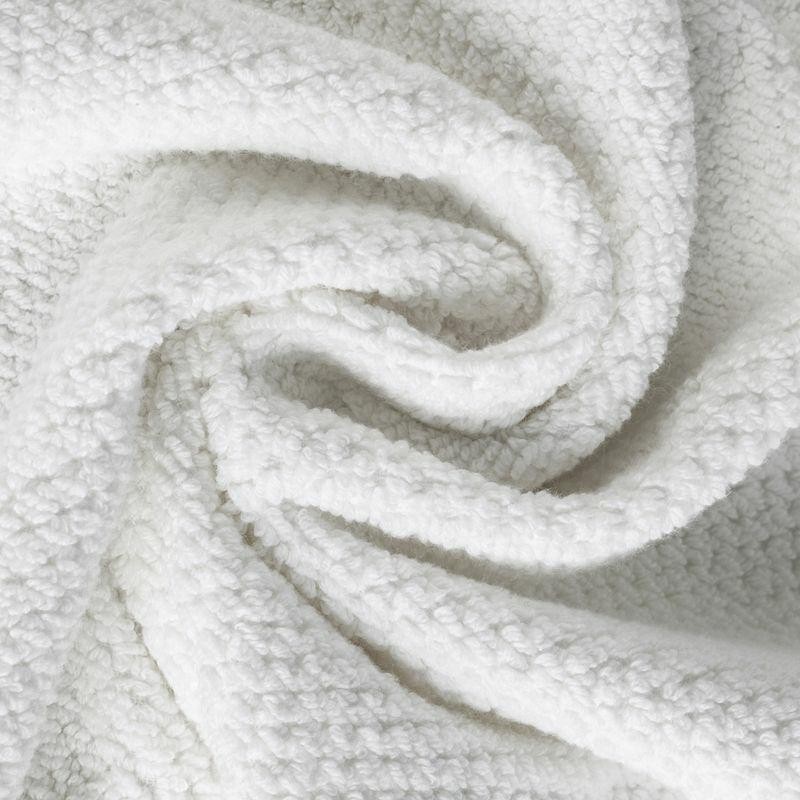 30041Ręcznik 70x140 Mabel biały z kontrastującym obszyciem krawędzi frotte 500 g/m2 Eurofirany-4