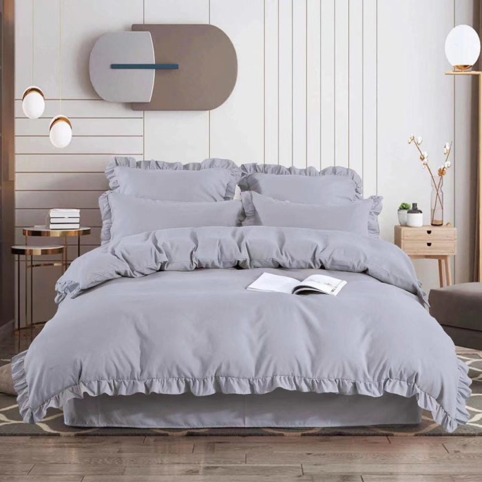 Pościel 200x220 4cz satynowa z falbanką jasno szara Iris 09