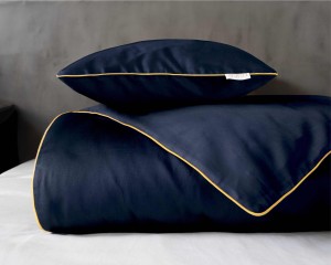 Pościel satynowa 160x200 Mako Satin 62 granatowa z lamówką-3