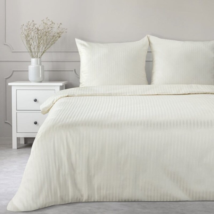 Pościel satynowa 140x200 Vera kremowa prążki adamaszkowa-1