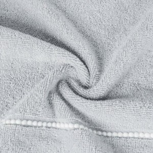 Ręcznik bawełniany 50x90 Mari srebrny z welurową bordiurą 500g/m2-4