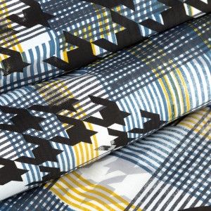 Pościel satynowa 160x200 Mandy kratka niebieska żółta czarna pepitka w pudełku-3
