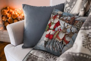 Poszewka świąteczna 45x45 Mikołaj Renifery kolorowa gobelinowa-3