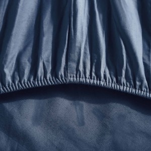 Gumka prześcieradła satynowego 90x200 w kolorze granatowym