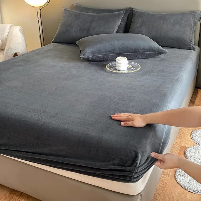 Ciemnoszare prześcieradło polarowe 140x200 cm – miękkie i stylowe, idealne do nowoczesnych wnętrz