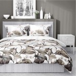 Pościel satynowa 160x200 Home Satin 71 Biała z beżowymi liśćmi i kwiatami