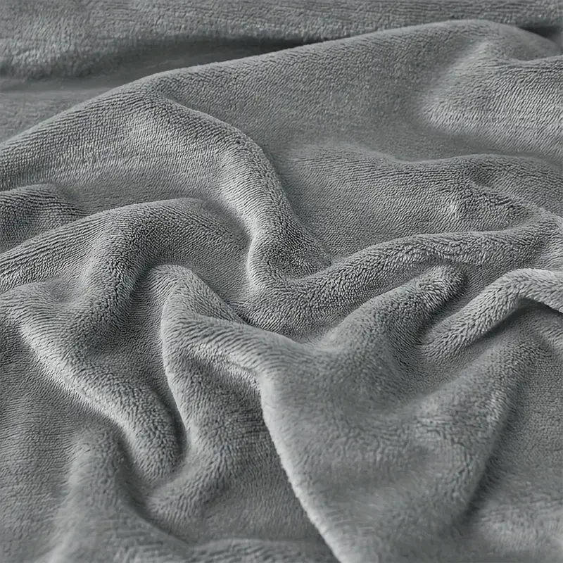 Pluszowa mikrofibra w kolorze beżowym – miękke, ciepłe i oddychające prześcieradło 140x200