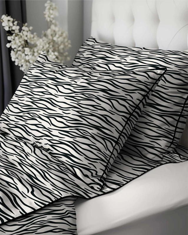 37533Pościel bawełniana biała z czarnym motywem animal print – 220x200 cm – Eden – wzór 5591 B-2